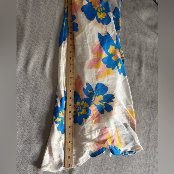 Hello Molly Satin Floral Backless Dress - Picture 6 of 9